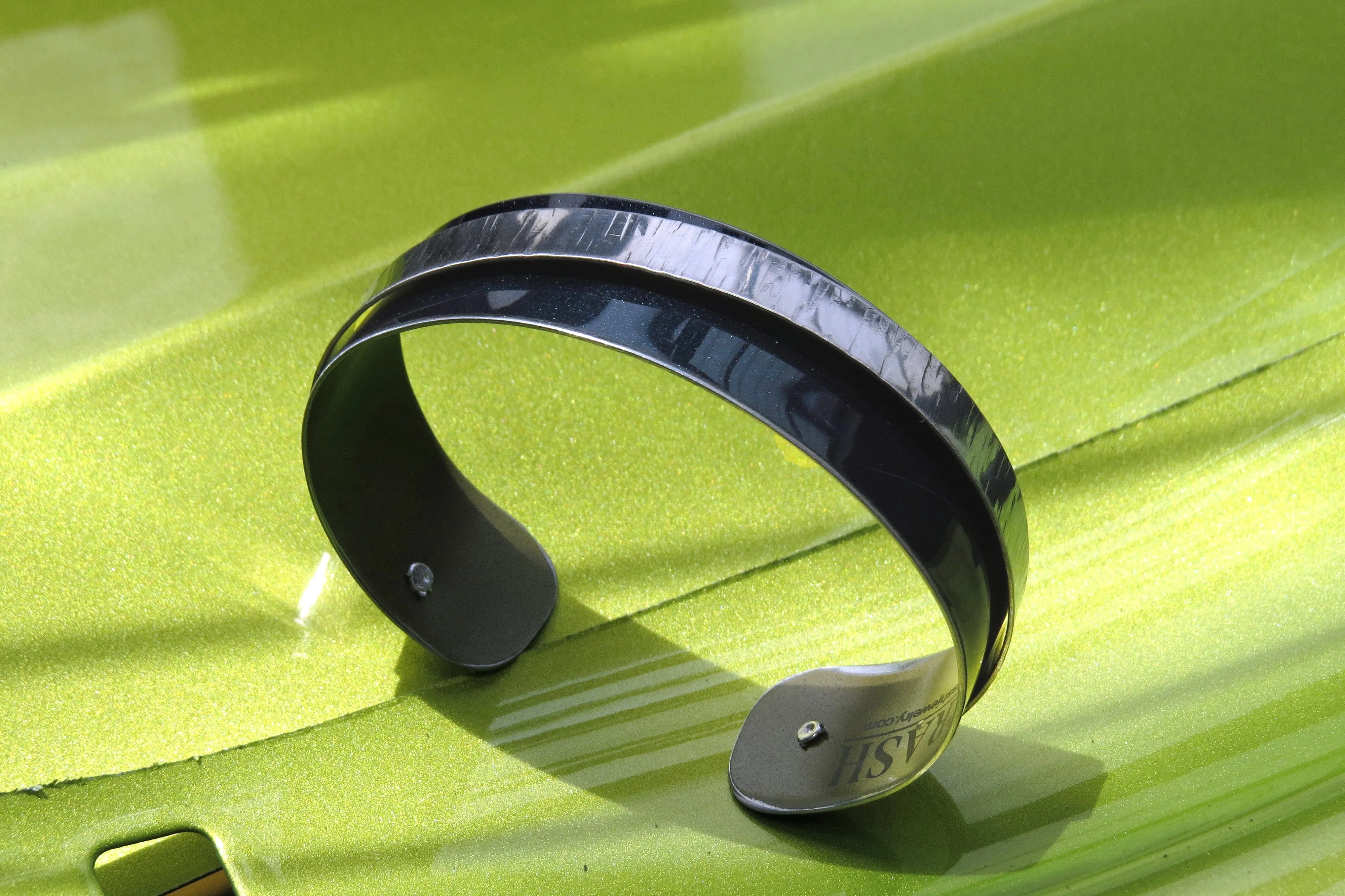 Cadillac Escalade Stripe Cuff